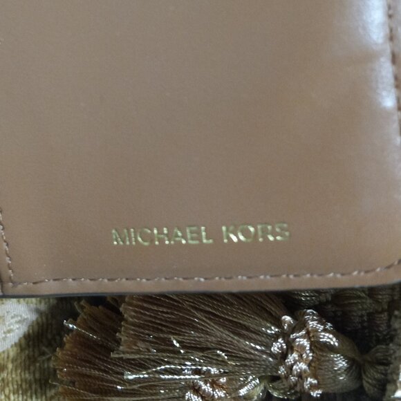 Micheal Kors Jet Set Small Logo Smartphone Convertible Crossbody Bag - Picture 14 of 16